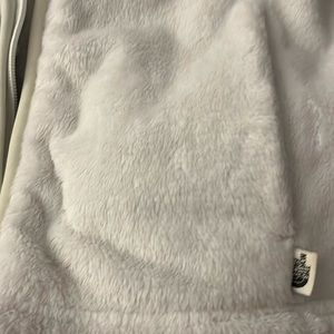 White north vest like new size small